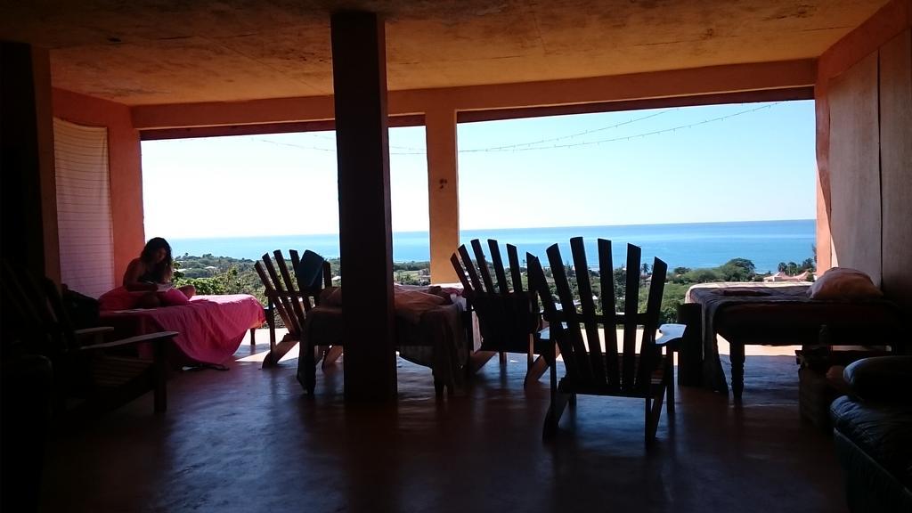 Hotel Welcoming vibes Treasure Beach Exterior foto