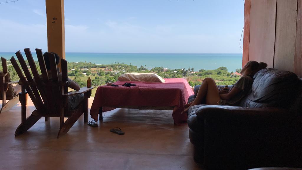 Hotel Welcoming vibes Treasure Beach Exterior foto